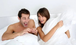 男人阴茎插入女人阴道视频,揭秘男女亲密行为全过程