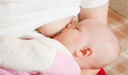 宝宝吃母乳视频,母爱传递的美好画面