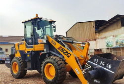 铲车工作视频,高效搬运与施工瞬间